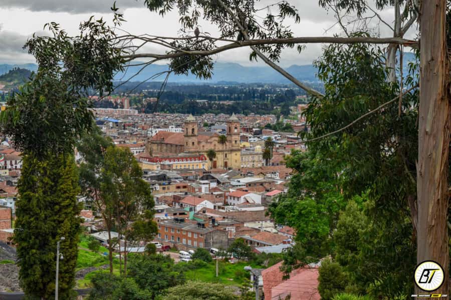 From Bogota: Guatavita Lake & Zipaquira Salt Cathedral Tour - The guides can make or break the day