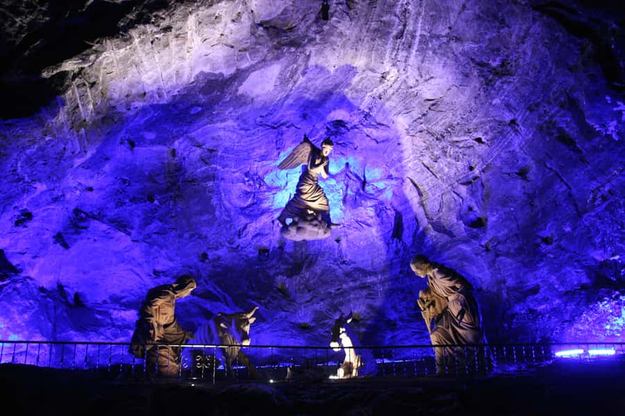 From Bogotá: Jaime Duque Park and Salt Cathedral with Lunch - Is $205 per person good value?