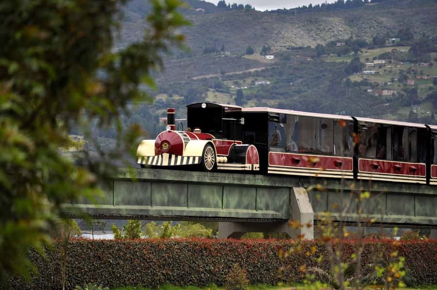 From Bogota: Jaime Duque Park and zoo with ticket included - Starting from Bogotá in a private vehicle
