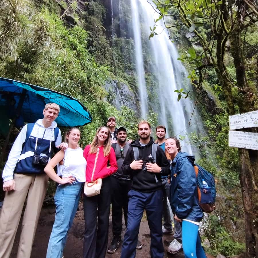 From Bogota: La Chorrera Waterfall Guided Hike - Food, snacks, and the extra cost of lunch