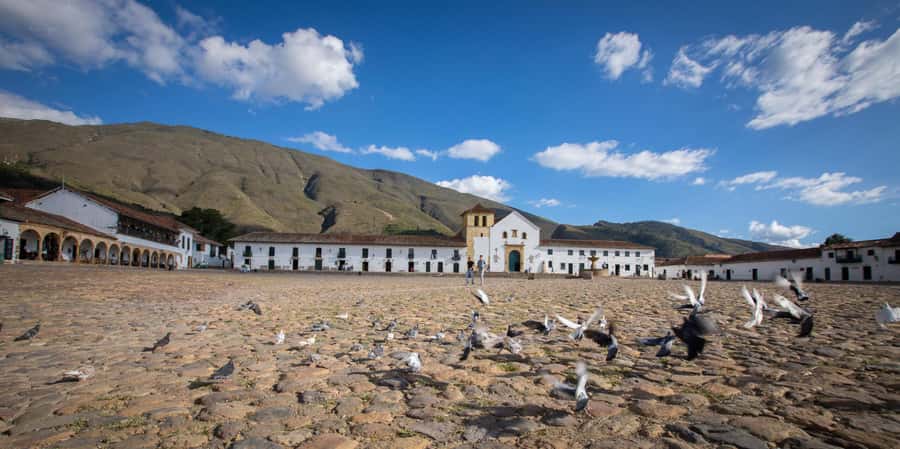 From Bogotá: Tour to Villa de Leyva, Ráquira, Casa Terracota, and Pozos Azules - What this Bogotá day trip is really like