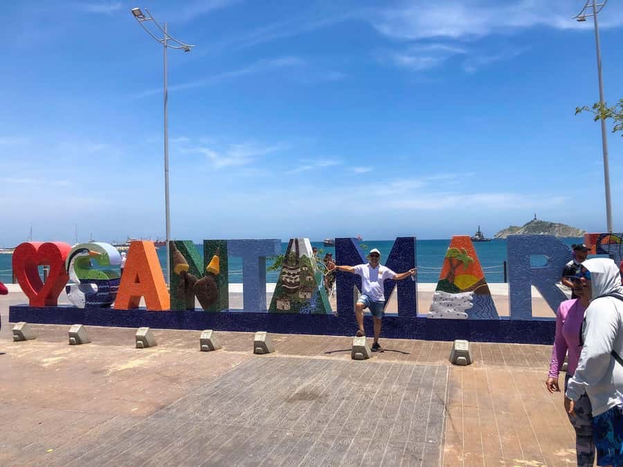 From Cartagena: Barranquilla & Santa Marta Guided City Tour - Lunch at Rodadero and time beside the water