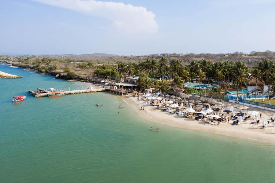From Cartagena: Palmarito Beach With Buffet Lunch And Pool - Kayaks and paddle boards included in your beach time