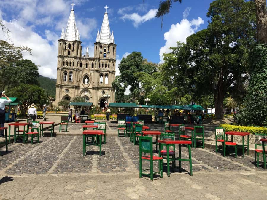 From Medellin: Day Trip to a Jardin Coffee Plantation - The day in brief