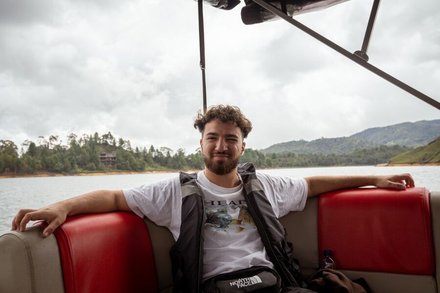 From Medellin: Guatape El Peñol with boat + gastronomic tour - El Peñol Rock and its nearly 800 steps