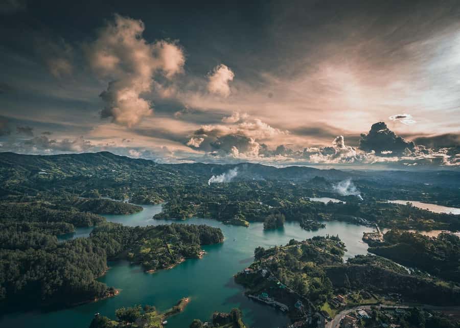 From Medellín: Guatape Private Tour, El Peñol, Boat Ride - Key points at a glance