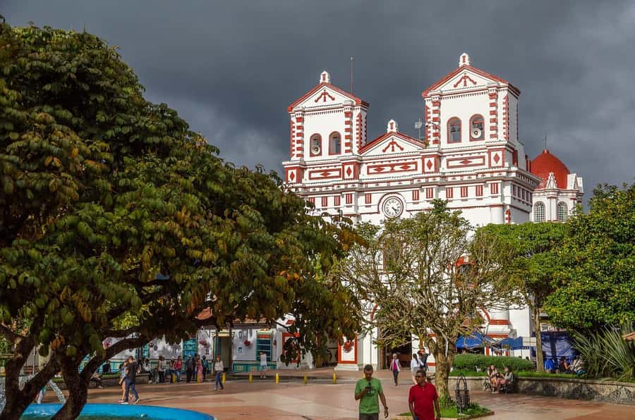 From Medellín: Guatape Private Tour, El Peñol, Boat Ride - Coffee, pan de bono, and the road out of Medellín