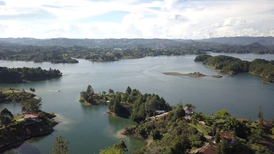 From Medellín: Paragliding Flight and Guatape Tour - The guides make the long day easier