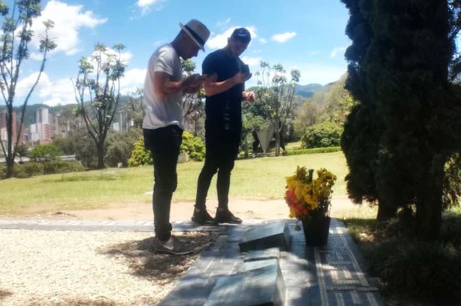 From Medellín: Private Pablo Escobar History Tour - Parque de la Memoria and the Former Monaco Site