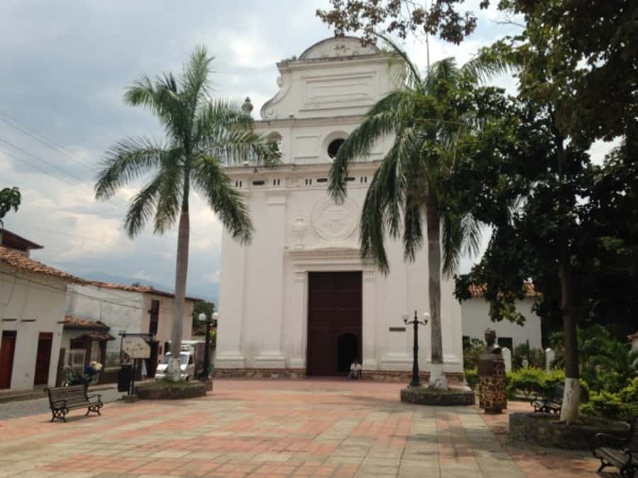 From Medellín: Private Santa Fe de Antioquia Tour - The two-hour road from Medellín