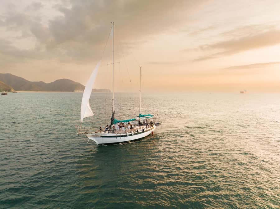 From Santa Marta: Sunset Sailboat Tour with 2 Beverages - The two included drinks