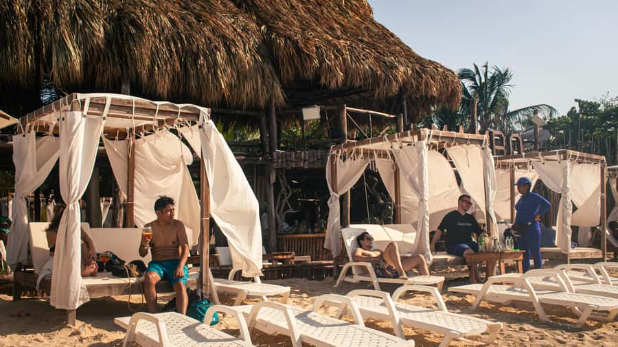 Full day at Isla baru playa blanca in Mambo Beach club - FAQ