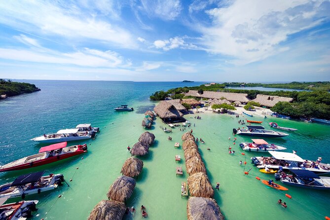 Full Day by the islands of the Rosary Cartagena - Lunch and beach-club time at Mambo