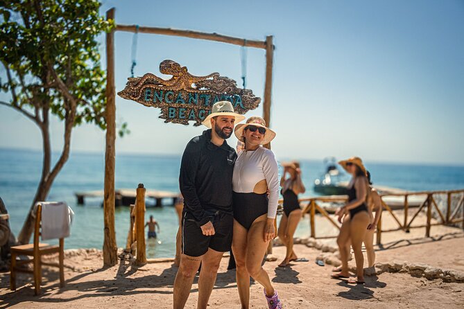 Full Day by the islands of the Rosary Cartagena - Anaho Beach Club and the Tierra Bomba finale