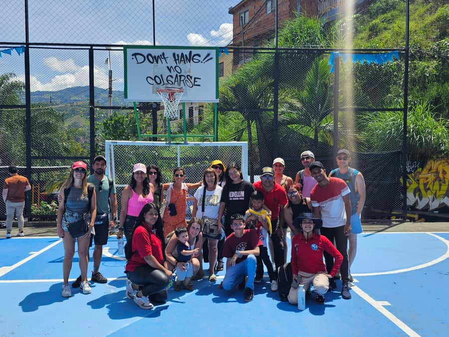 Graffiti Tour comuna 13 and cable car (made by local guides) - What the $33 price really covers