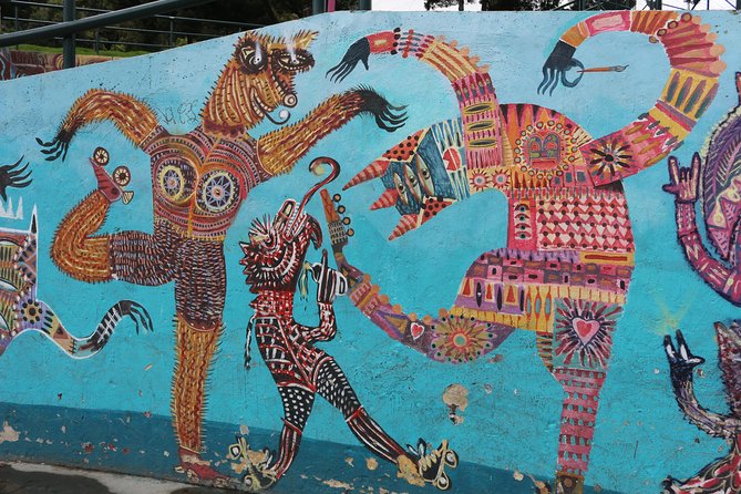 Graffiti Tour in La Candelaria Bogotá with Transportation - Why La Candelaria works so well for a street-art walk
