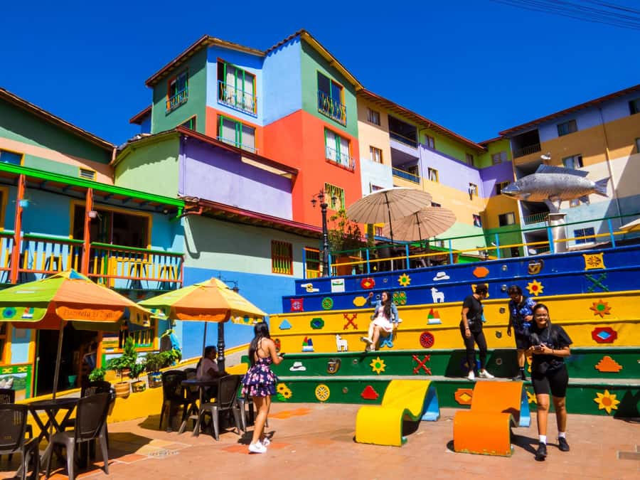 Guatape and El Peñol Rock Tour: Private or Shared - Guides Who Shape the Day