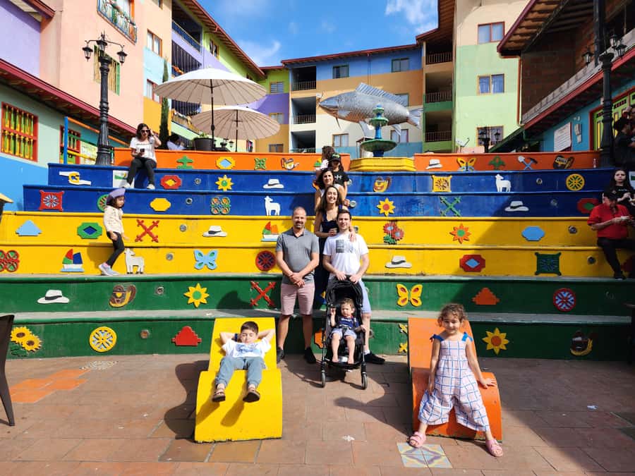 Guatape Coffee Villa including Rock Town & Waterfall - Who should book this day trip?