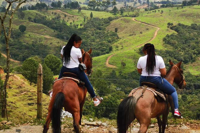 Guatape & Horse Ride & El Peñol Rock & Quaint Town From Medellin - Meeting your horse for the first two hours