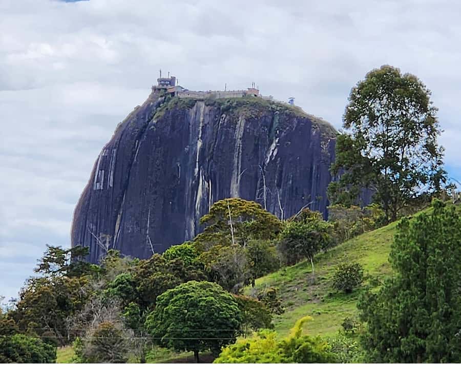 Guatapé: Iconic rock climbing for beginners and experts. - The climbing experience in five useful points