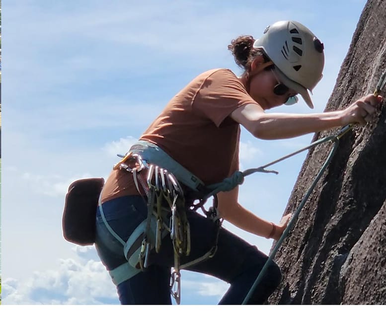 Guatapé: Iconic rock climbing for beginners and experts. - Guides, equipment, and the safety question
