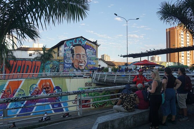 Historical Shared Tour Salsa, Graffiti & Resistance in Cali - Art, architecture, and the city center