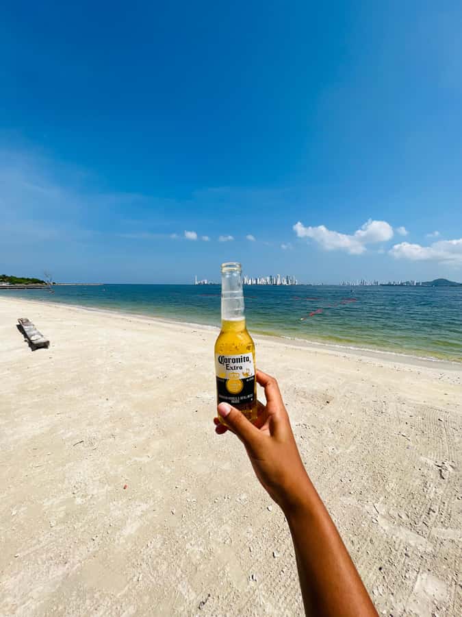 Isla Tierra Bomba beach club: Day Pass with typical food - Booking Flexibility and Meeting-Day Details
