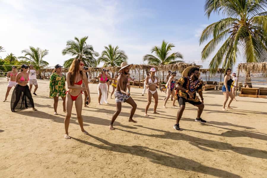 Isla Tierra Bomba beach club: Day Pass with typical food - Practical Packing Advice for Cartagena’s Sun