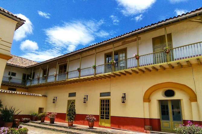 Layover Bogotá Private Tour + Transfer in & Out (4 Hrs.) - Catedral Primada and the Justice Palace