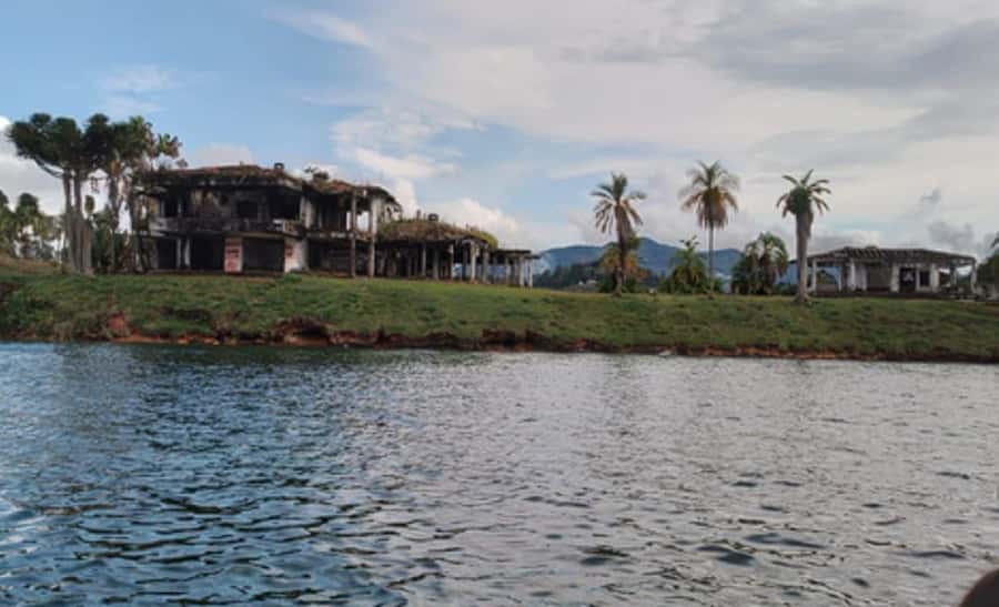 Luxury boat ride - Guatapé - Key things to know before you book