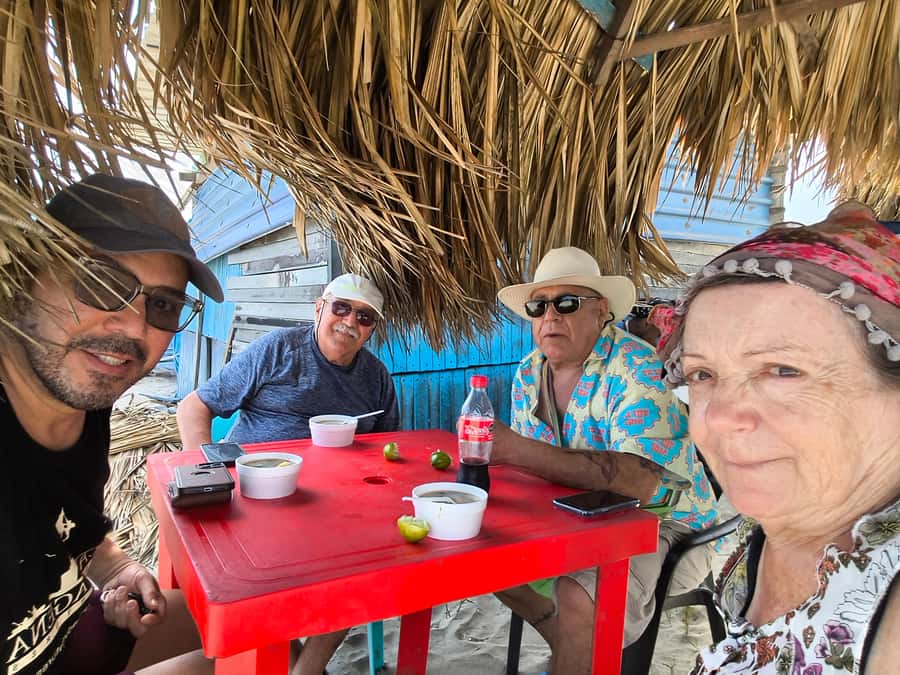 Mangroves, cultural fishing, black heritage town and lunch - Learning to throw a traditional fishing net