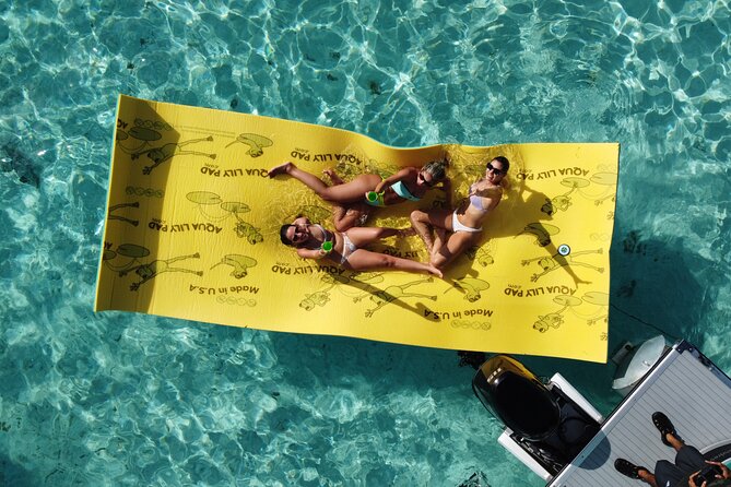 Marine Safari Tour on San Andrés Island: Includes photo with DRONE - Old Point mangroves: a gentle start