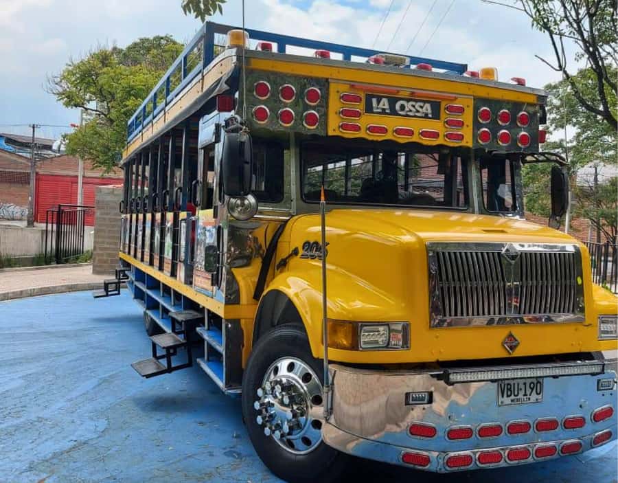 Medellín City Tour and Comuna 13 Experience - Parque de los Deseos and a Colombian lunch