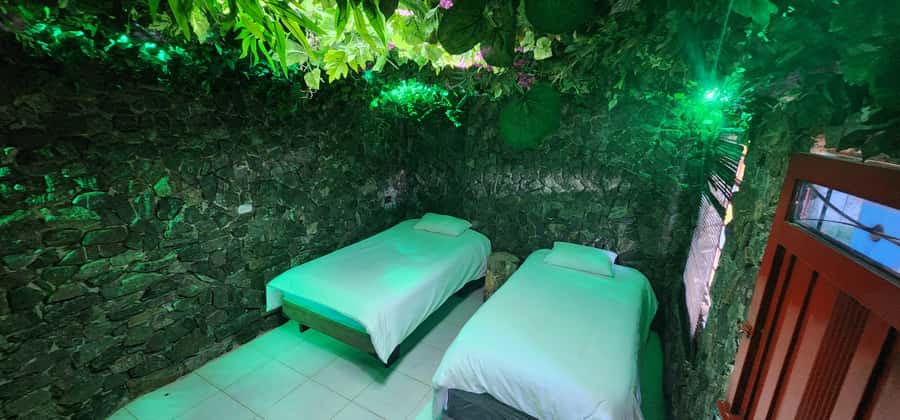 Medellin: Coffee Farm Tour & Spa with Overnight Glamping - Colombian breakfast before the farm work