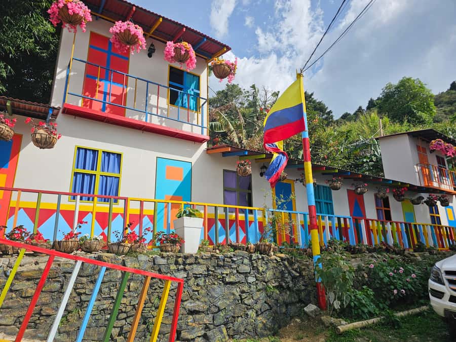 Medellin: Coffee Tour and Wellness Spa - From Medellin to Parque Arvi by metro and cable car