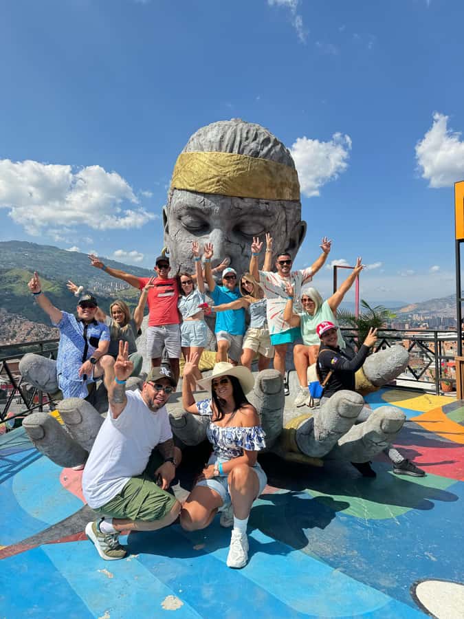 Medellín: Comuna 13 and Graffiti Guided Tour with a Local - Key points to know before you go