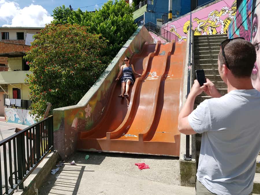 Medellín: Comuna 13, Cable Cars and Botero Statues Tour - Practical advice for a smoother outing