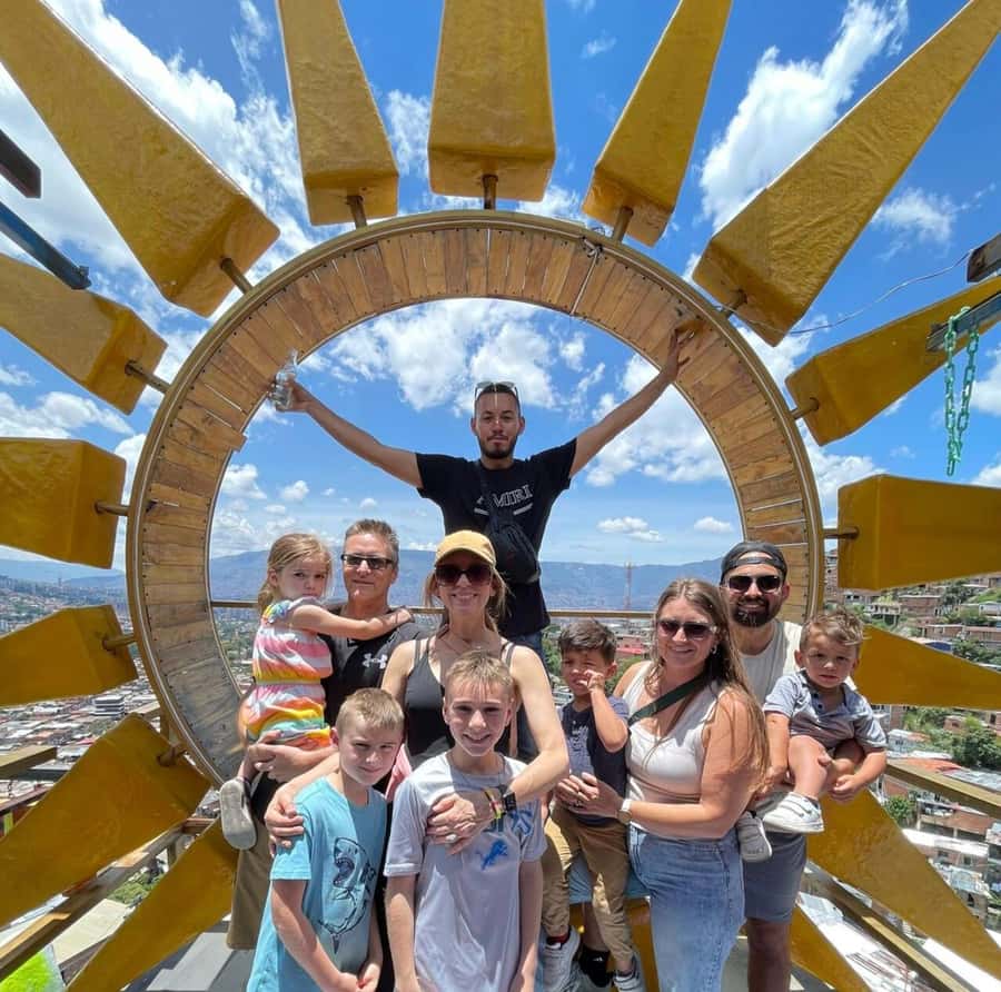 Medellín: Comuna 13 District Tour with Cable Car Ride - Local interaction without forcing the moment