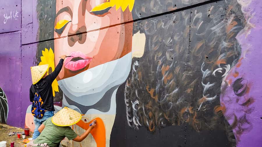 Medellin: Comuna 13 Graffiti Tour, Cable Car & Street Food - Key points to know before you go