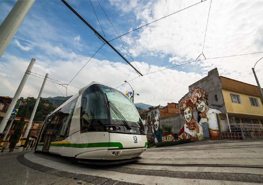 Medellín: Comuna 13, Pueblito Paisa, & Antioquia Museum Tour - What $231 per person really covers