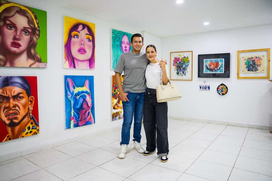 Medellín: Comuna 13 Tour with Snacks And Your Own Graffiti - Starting at Graden Coffe near Cl. 38a