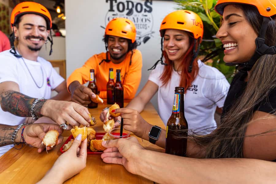 Medellín: E-bike and Foodie Tour - Laureles and the food that follows the ride