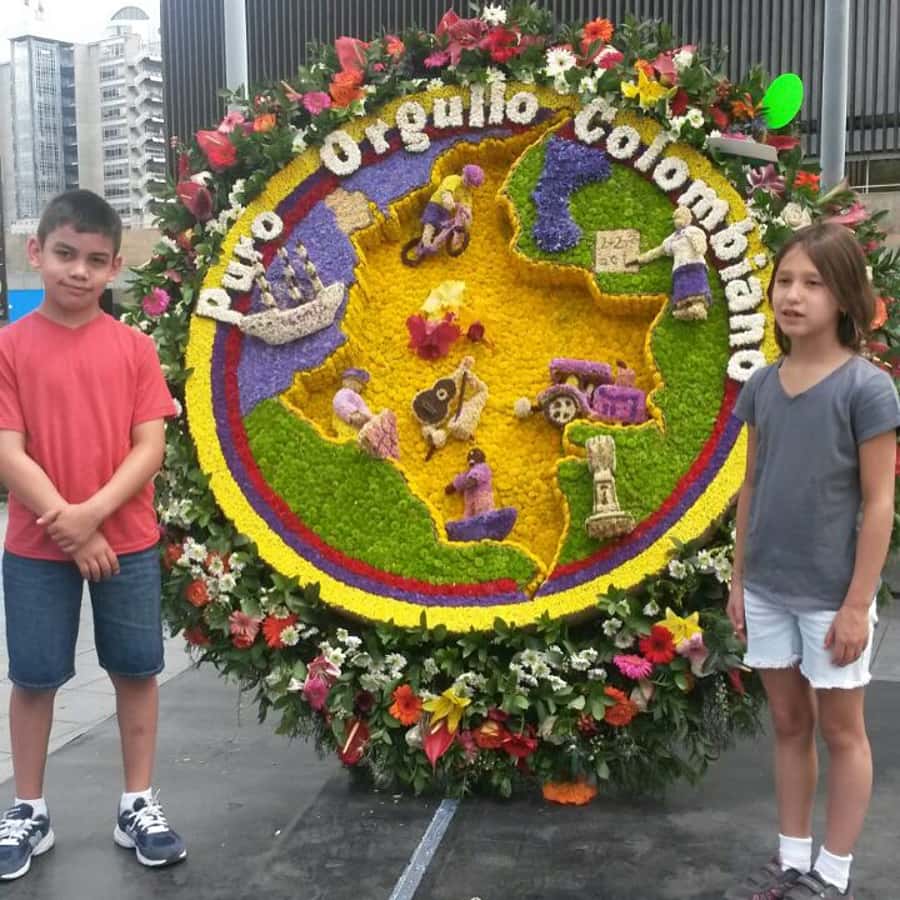 Medellín: Flower Farm & Silletero History Tour - Language, Guide Quality, and Communication