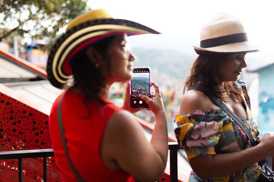 Medellin: Full Day Guided City Highlights Tour - Finish with a Colombian crema