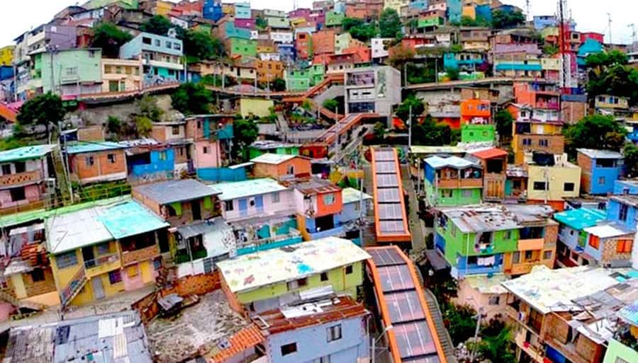 Medellin: Graffiti Tour Comuna 13 - Why Comuna 13 Is More Than a Graffiti Stop