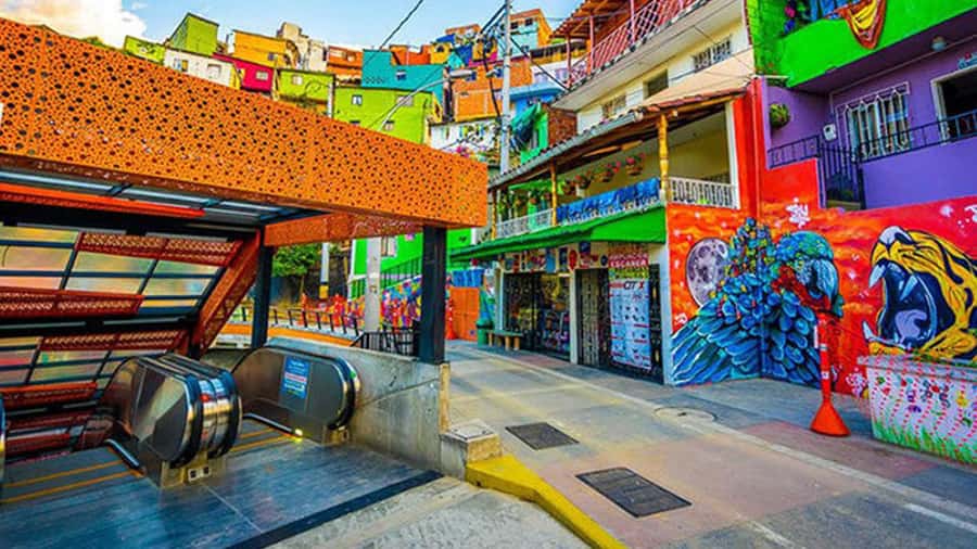 Medellin: Graffiti Tour Comuna 13 - Hotel Pickup Makes a Three-Hour Visit Practical