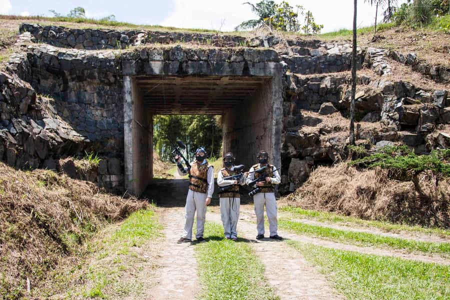 Medellin: Guatapé Day Trip & Boat to Pablo Escobar's Estate - Climbing Peñol Rock near Guatapé