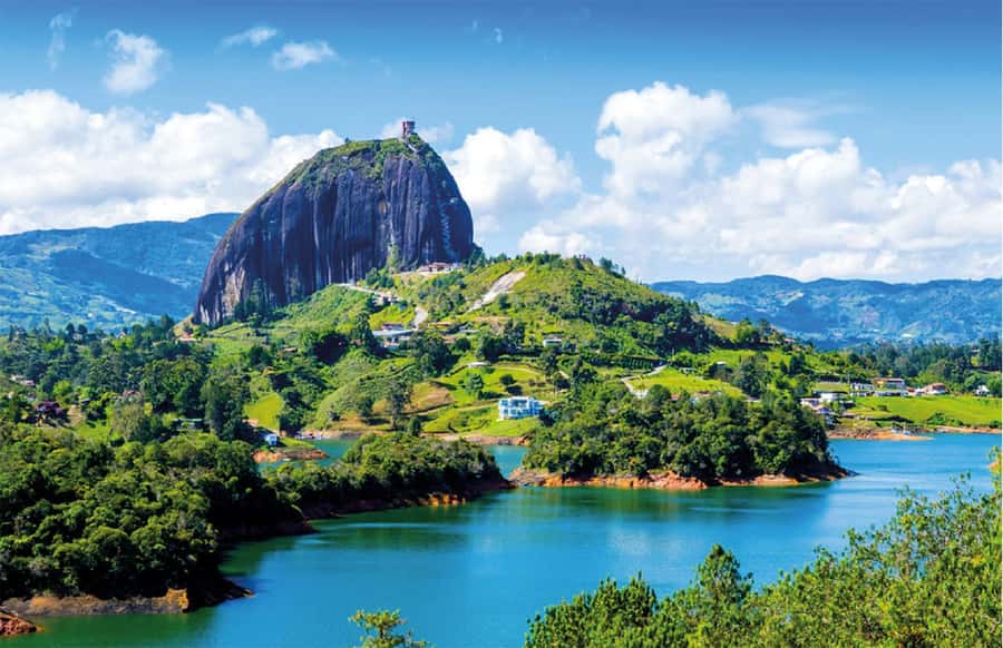 Medellin: Guatapé Day Trip & Boat to Pablo Escobar's Estate - Food, timing, and the long return