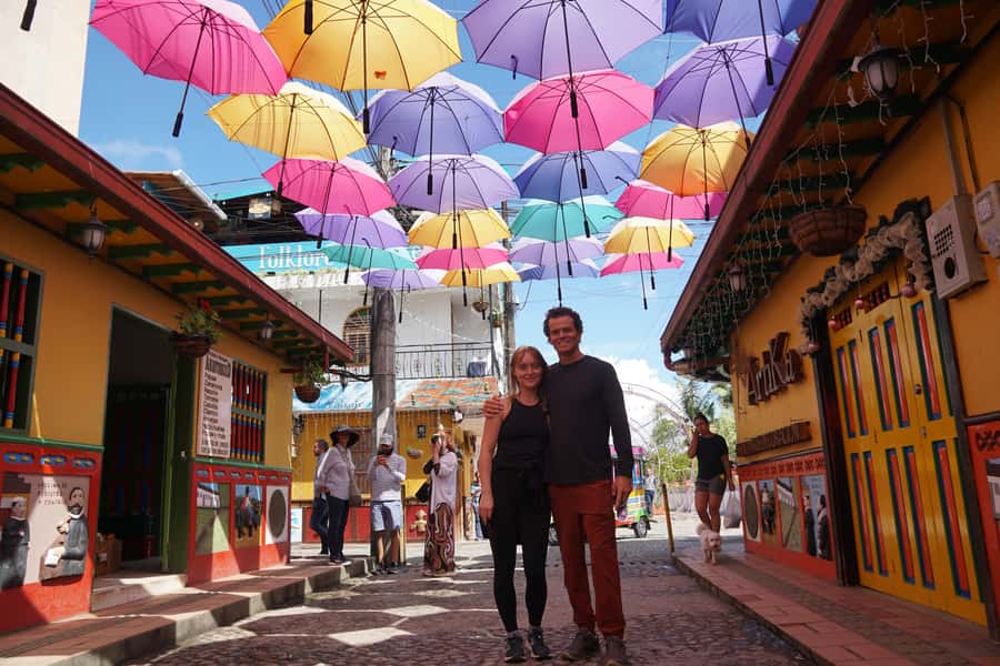 Medellín: Guatapé Private Tour with Helicopter & Boat Ride - A long day that packs Guatapé into one private trip
