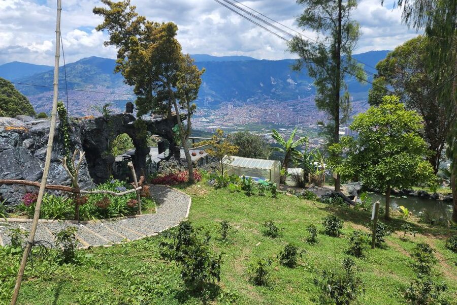 Medellin: Horseback Riding Coffee Farm Tour with Coffee Spa - Does the $150 price make sense?